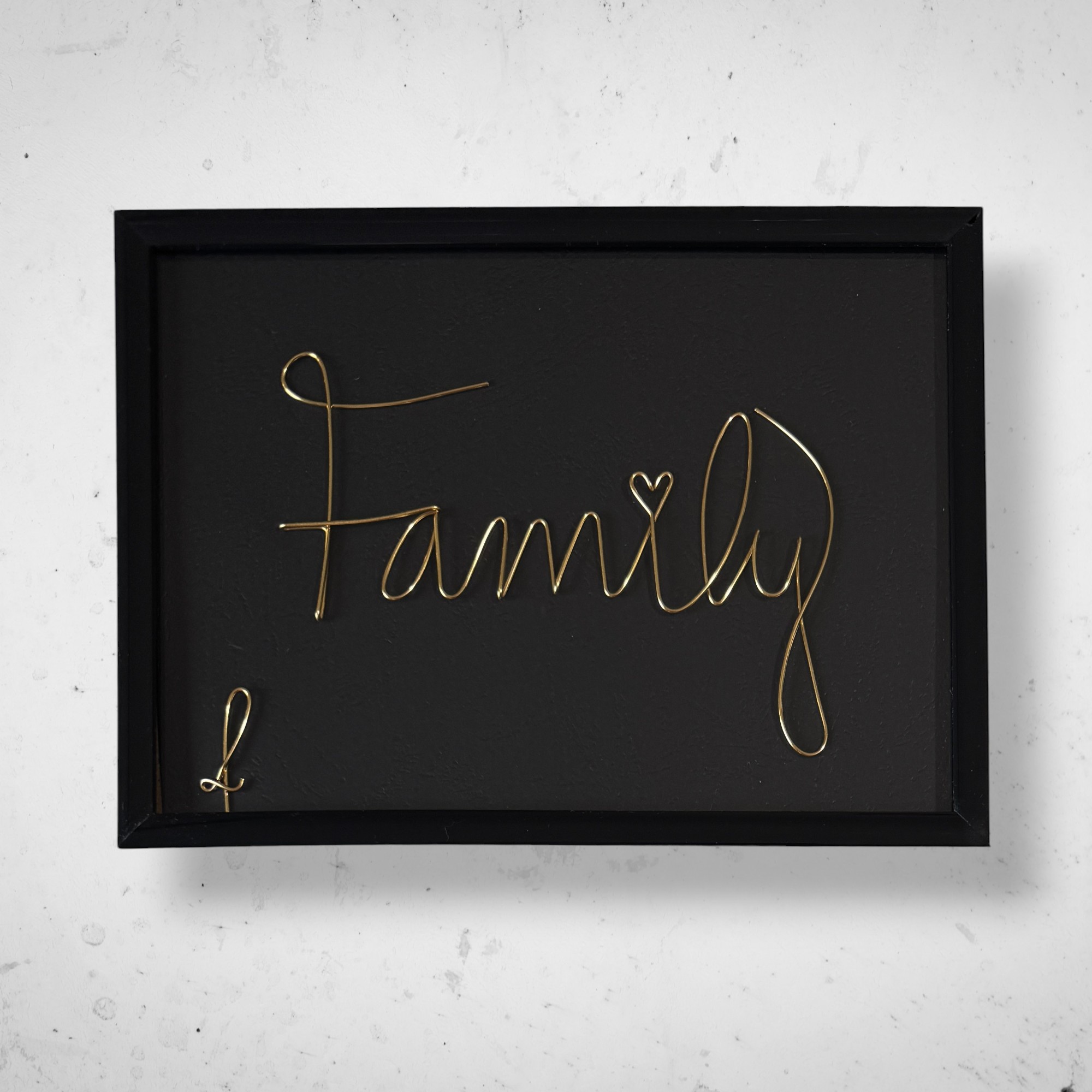 Tablou din sarma Scris Family 7